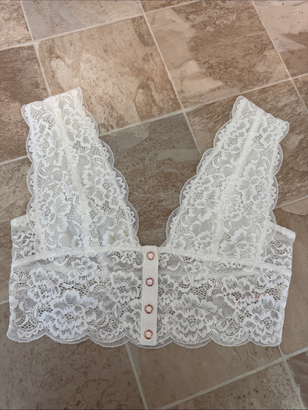 FP INTIMATELY White Lace Bralette with Front Snap Detail